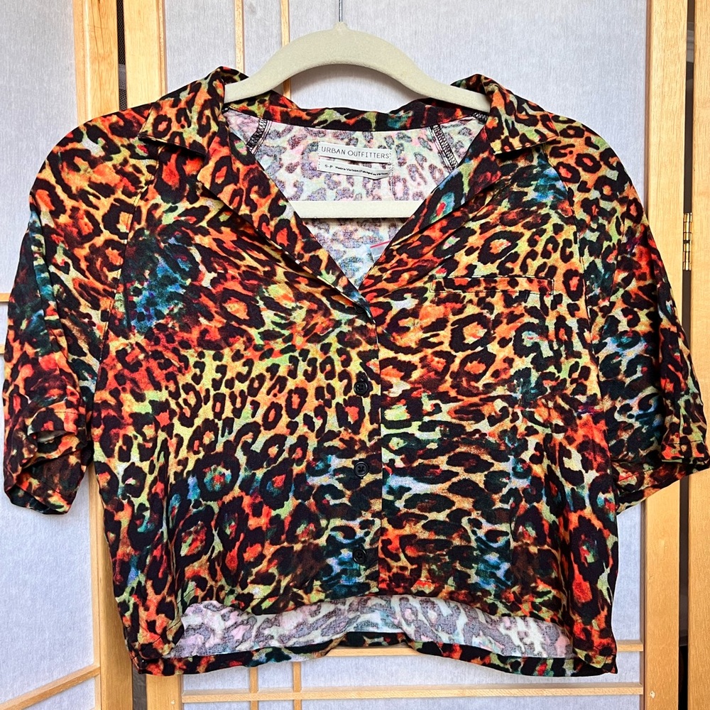 Urban Outfitters Button Down Animal Print Crop top Shirt NWT